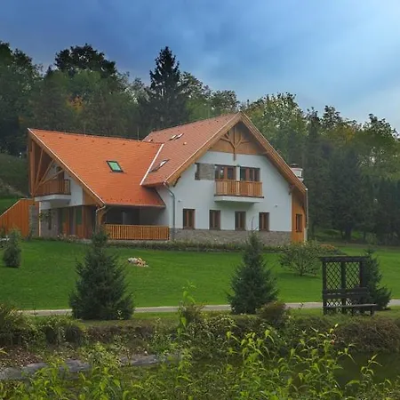 Hotel Aliret Vadaszhaz *