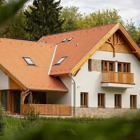 Aliret Vadaszhaz Hotel *