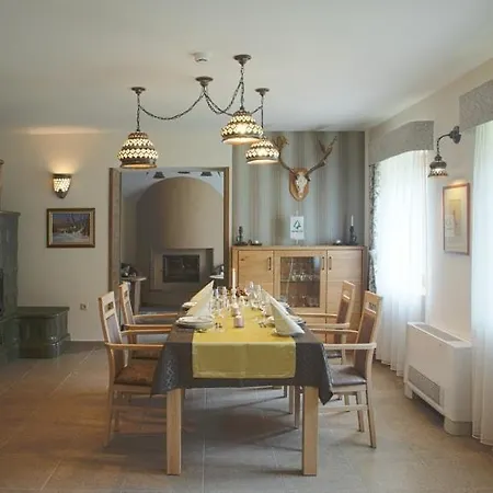 Aliret Vadaszhaz Hotel *